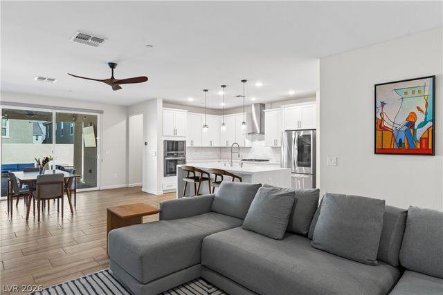 3500 Brezine Avenue, Henderson, NV 89044