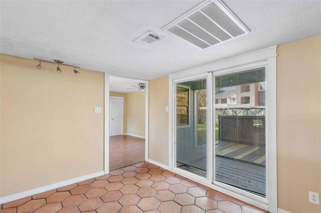 8427 Pines Place Drive, Humble, TX 77346