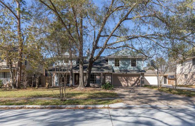 8427 Pines Place Drive, Humble, TX 77346
