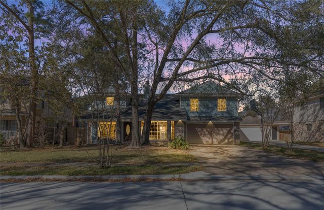 8427 Pines Place Drive, Humble, TX 77346