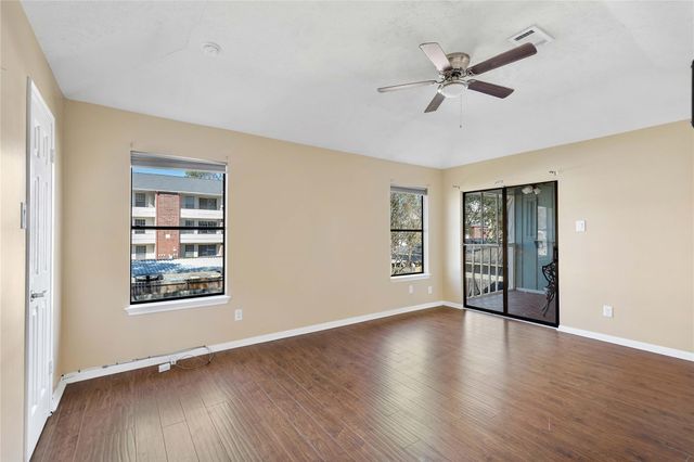 8427 Pines Place Drive, Humble, TX 77346