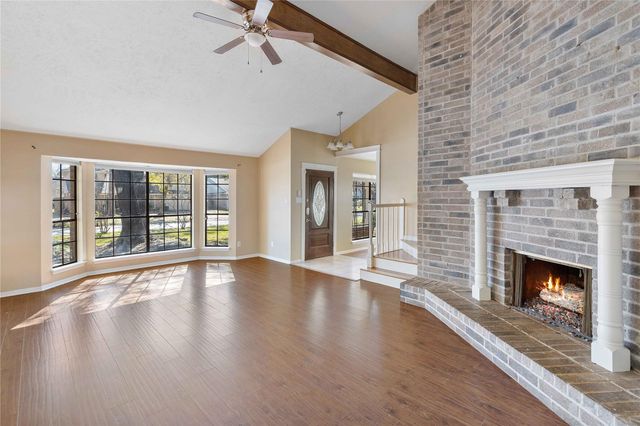 8427 Pines Place Drive, Humble, TX 77346