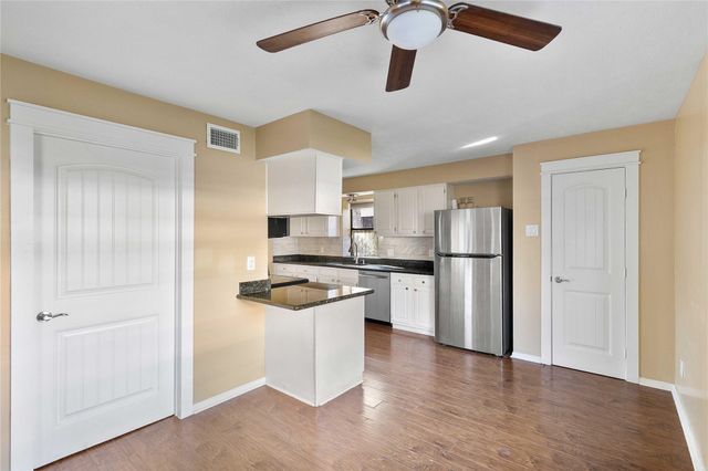 8427 Pines Place Drive, Humble, TX 77346