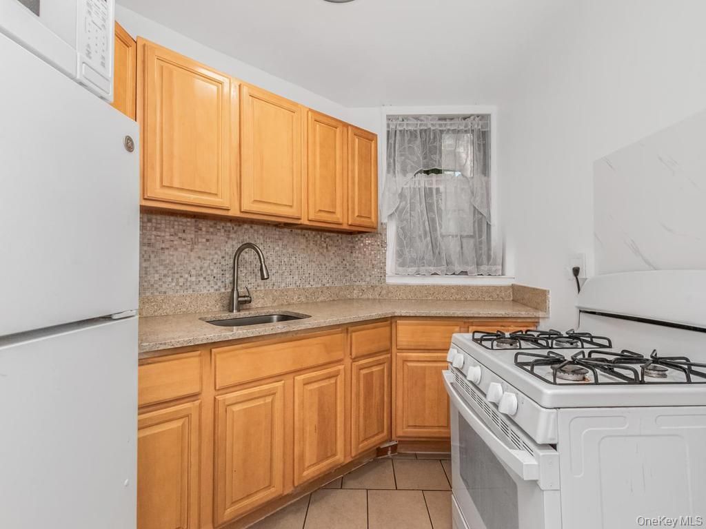 1554 Unionport Road TG, Bronx, NY 10462 — photo 5