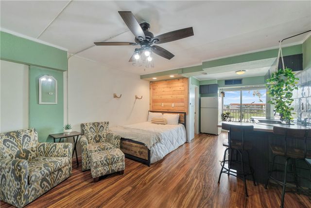 14300 S Padre Island Dr 158, Corpus Christi, TX 78418