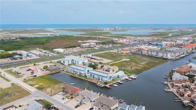 14300 S Padre Island Dr 158, Corpus Christi, TX 78418