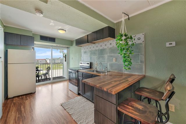 14300 S Padre Island Dr 158, Corpus Christi, TX 78418