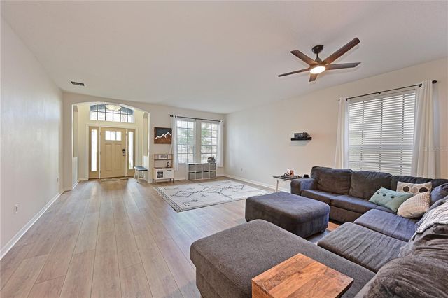 8852 FOUNDERS CIRCLE, Palmetto, FL 34221