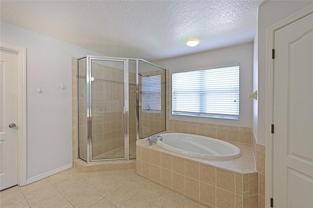 8852 FOUNDERS CIRCLE, Palmetto, FL 34221