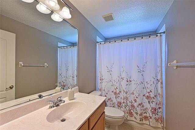 8852 FOUNDERS CIRCLE, Palmetto, FL 34221