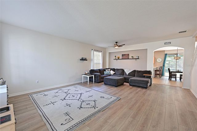 8852 FOUNDERS CIRCLE, Palmetto, FL 34221