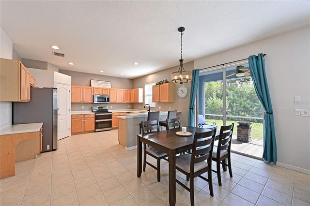 8852 FOUNDERS CIRCLE, Palmetto, FL 34221