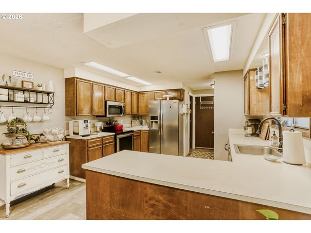 6895 S GURNEY Ln, Canby, OR 97013