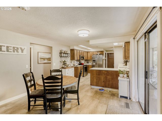 6895 S GURNEY Ln, Canby, OR 97013