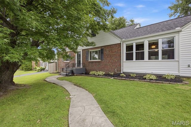 9860 Berwick Drive, Affton, MO 63123
