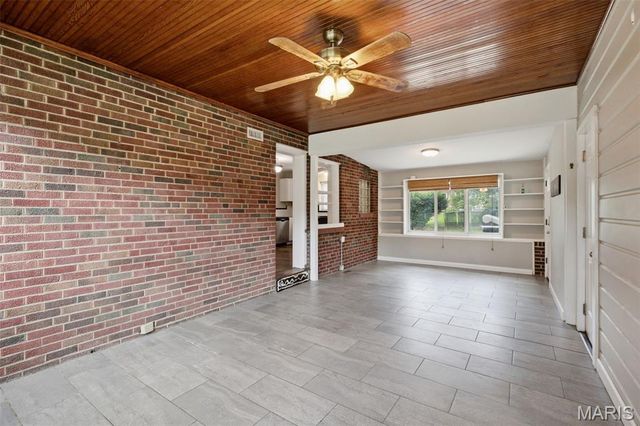 9860 Berwick Drive, Affton, MO 63123