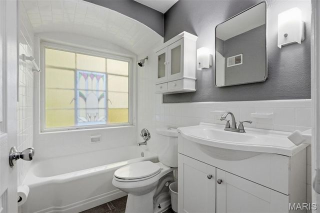 9860 Berwick Drive, Affton, MO 63123