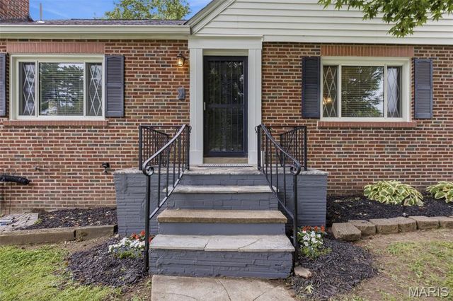 9860 Berwick Drive, Affton, MO 63123