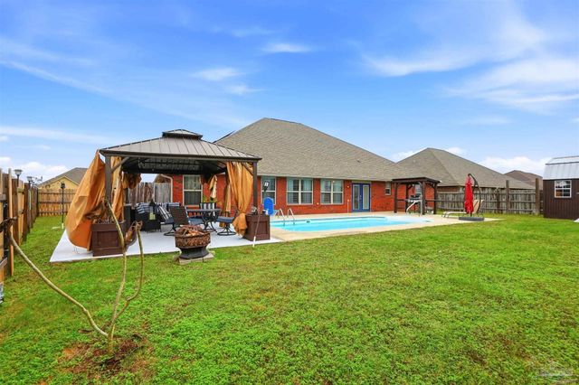 6085 Winchester Cir, Milton, FL 32570