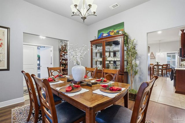 6085 Winchester Cir, Milton, FL 32570