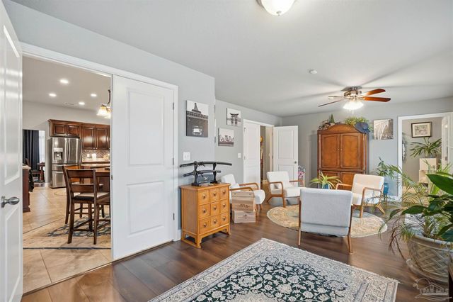 6085 Winchester Cir, Milton, FL 32570