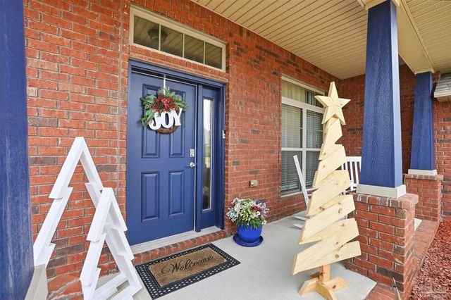 6085 Winchester Cir, Milton, FL 32570