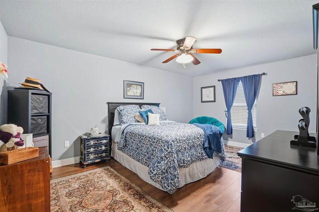 6085 Winchester Cir, Milton, FL 32570