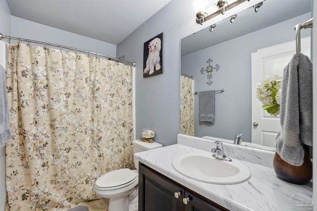 6085 Winchester Cir, Milton, FL 32570