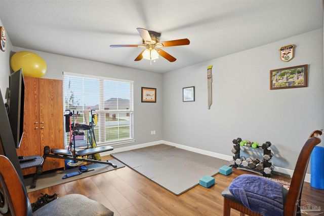 6085 Winchester Cir, Milton, FL 32570