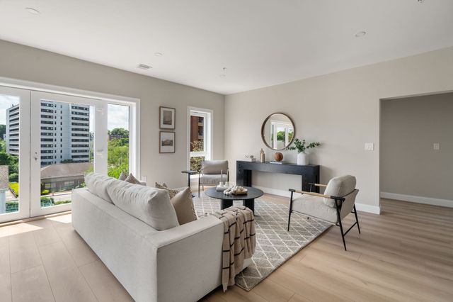 13 Wentworth Road 407, Quincy, MA 02170