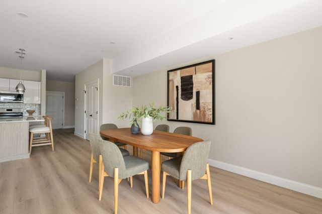 13 Wentworth Road 407, Quincy, MA 02170