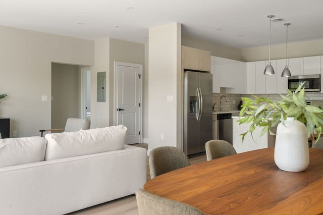 13 Wentworth Road 407, Quincy, MA 02170