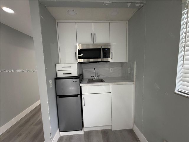 7889 NW 174th St Studio, Hialeah, FL 33015