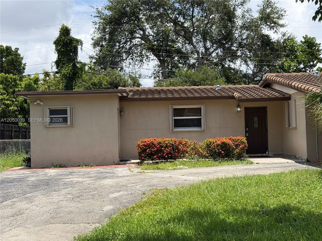 7889 NW 174th St Studio, Hialeah, FL 33015