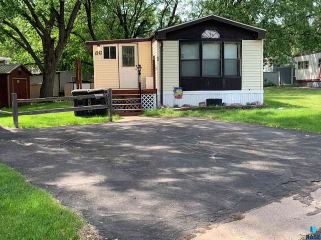 86 S Saratoga Pl, Sioux Falls, SD 57110