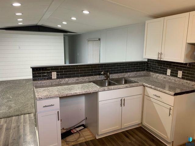 86 S Saratoga Pl, Sioux Falls, SD 57110