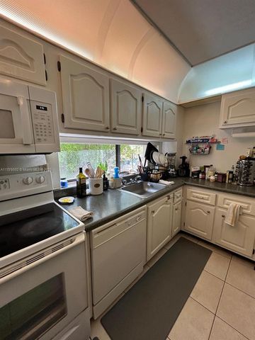 17021 N Bay Rd 322, Sunny Isles Beach, FL 33160