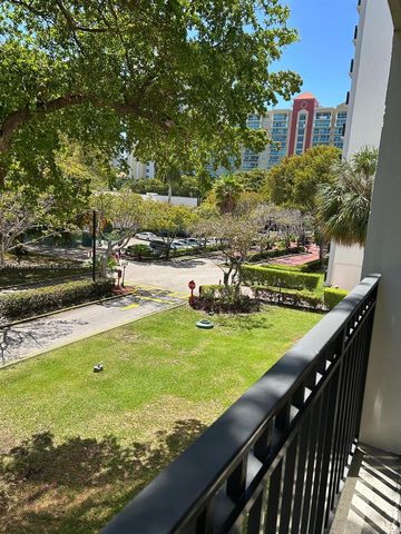 17021 N Bay Rd 322, Sunny Isles Beach, FL 33160