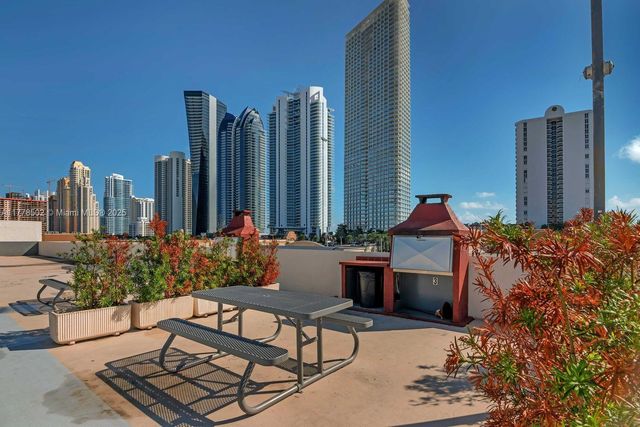 17021 N Bay Rd 322, Sunny Isles Beach, FL 33160