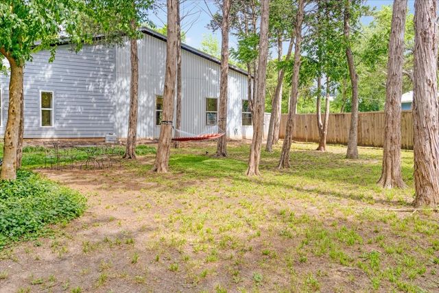 202 Parker Drive, Pottsboro, TX 75076