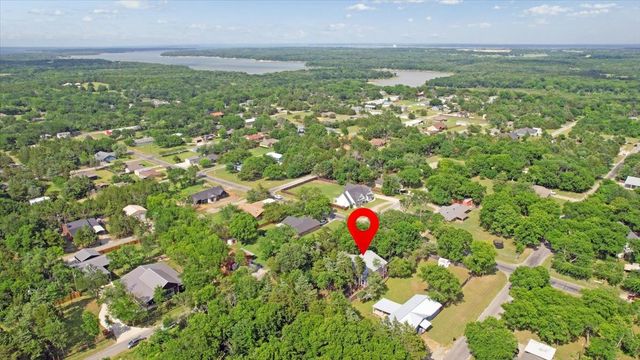 202 Parker Drive, Pottsboro, TX 75076