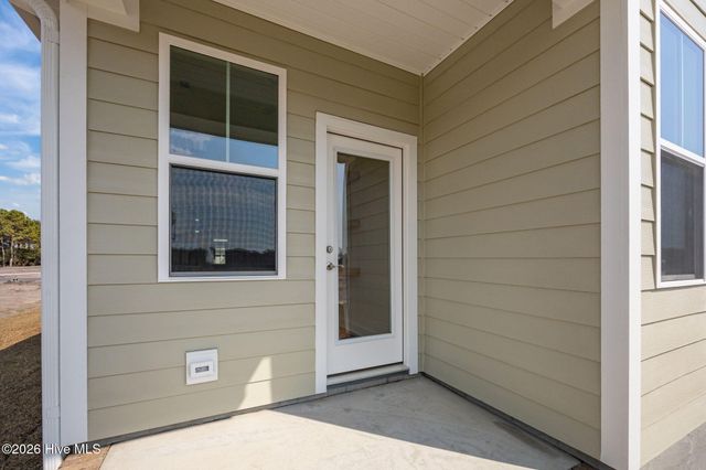 102 Golden Finch Drive, Beaufort, NC 28516