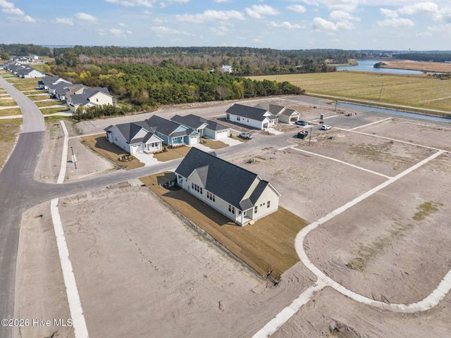 102 Golden Finch Drive, Beaufort, NC 28516