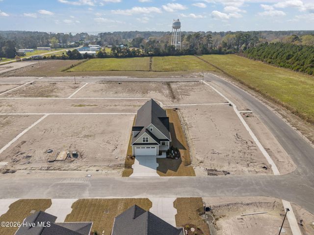 102 Golden Finch Drive, Beaufort, NC 28516