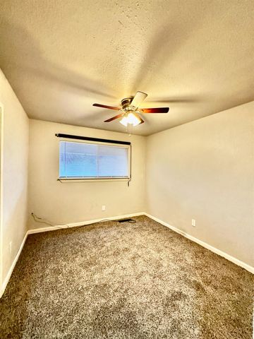 1253 E Louise Ave, Manteca, CA 95336