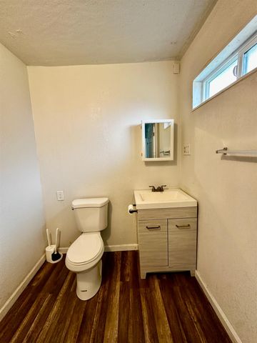 1253 E Louise Ave, Manteca, CA 95336