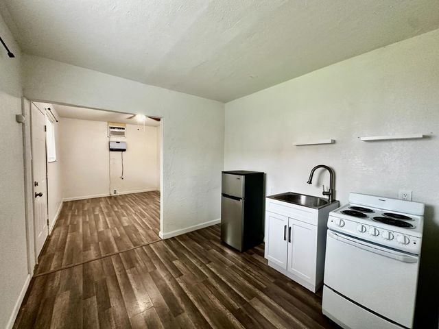 1253 E Louise Ave, Manteca, CA 95336