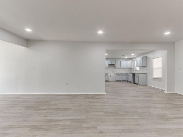 11524 N Florida Avenue, Oklahoma City, OK 73120