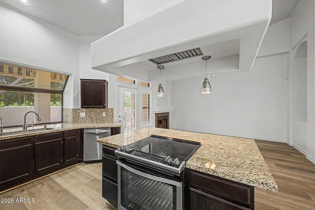 12220 N 56TH Drive, Glendale, AZ 85304