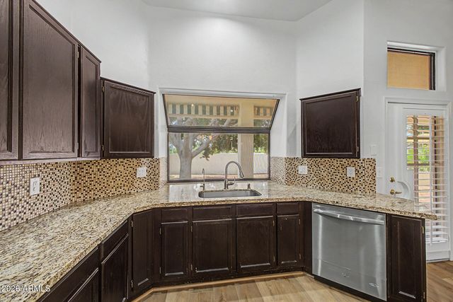 12220 N 56TH Drive, Glendale, AZ 85304